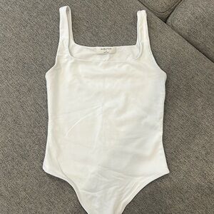 Aritzia Babaton Contour Bodysuit